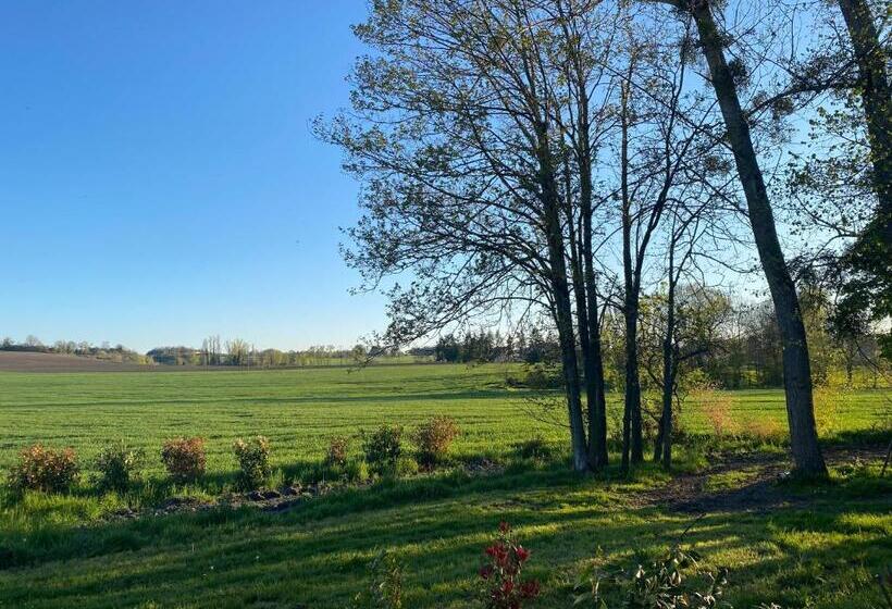 جناح مزود بجاكوزى, L Anagramme, Chambres, Table D Hôtes Et Gîte Pour Adultes, Naturistes Ou Non !