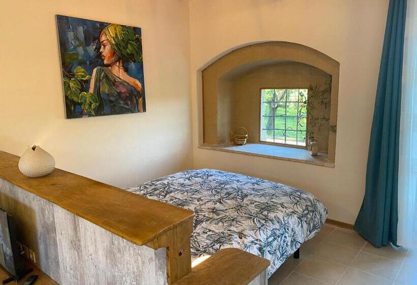 جناح مزود بجاكوزى, L Anagramme, Chambres, Table D Hôtes Et Gîte Pour Adultes, Naturistes Ou Non !