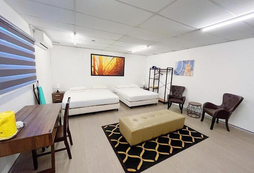 جناح سرير كينج, D’razna Inn