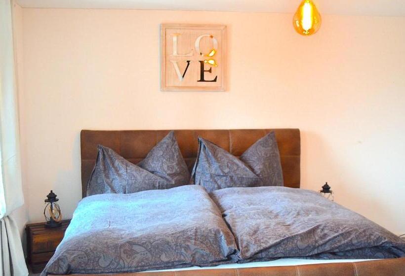 バルコニー付きスタンダードルーム, Guesthouse Meitschi Thun   Contactless Self Check In