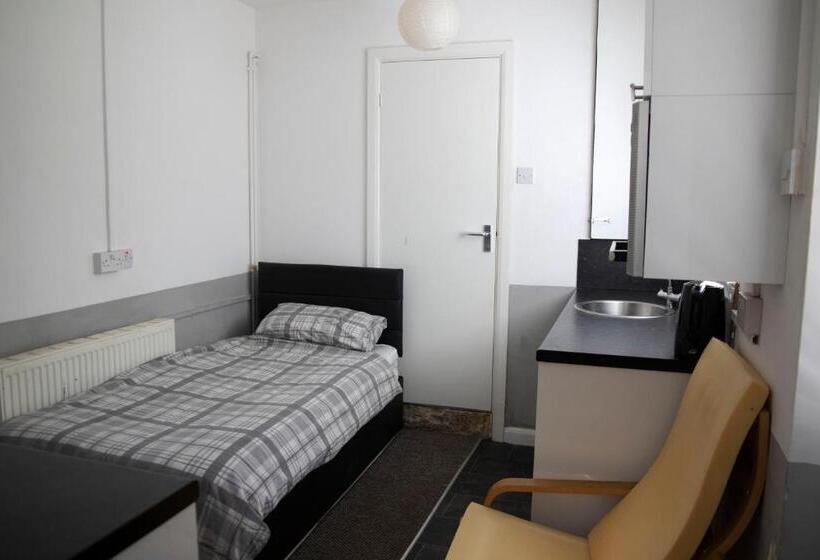 غرفة قياسية فردية, Bursar Street 19