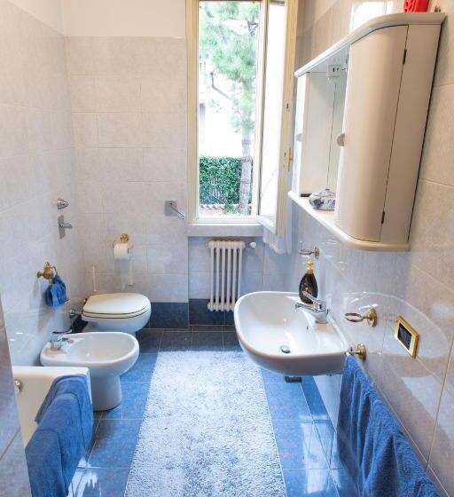 חדר סטנדרט חדר אמבטיה משותף, Villa Grande Con Stanze, Bagni E Giardino