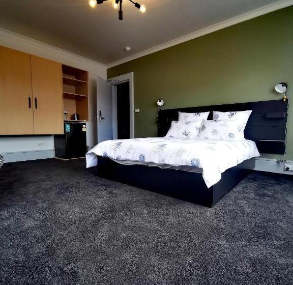 디럭스 룸, Refresh109 On Cameron