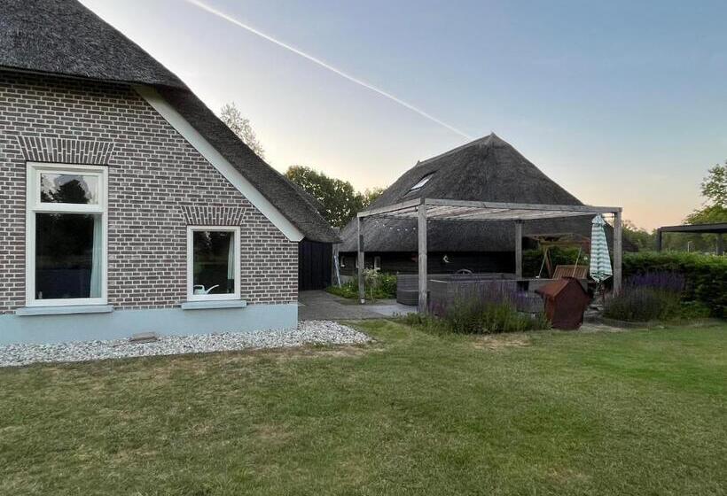 Дом 4 Спальни, De Boerderij   Buitenplaats Ruitenveen, Privé