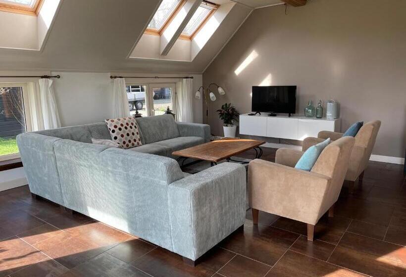 בית, 4 חדרי שינה, De Boerderij   Buitenplaats Ruitenveen, Privé