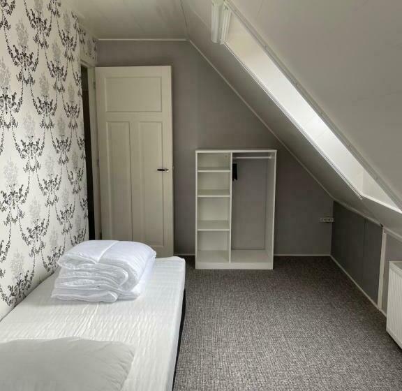 Дом 4 Спальни, De Boerderij   Buitenplaats Ruitenveen, Privé