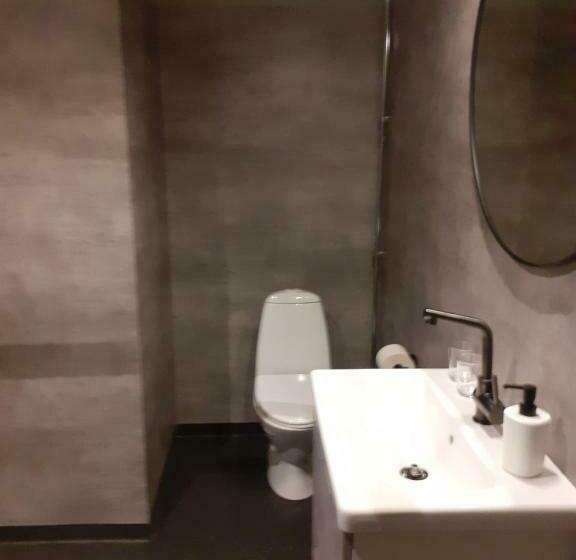 スタンダードルーム, L Greven