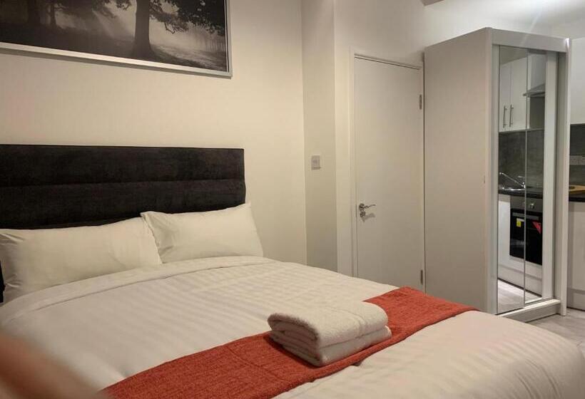 اتاق استاندارد با سرویس بهداشتی مشترک, Frances St House