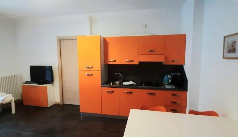 プールの見える１ベッドルームアパートメント, Residence Oleandro