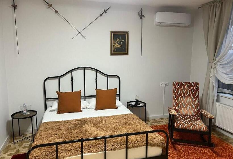 اتاق لوکس, Very Bad Hootel