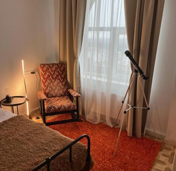 اتاق لوکس, Very Bad Hootel