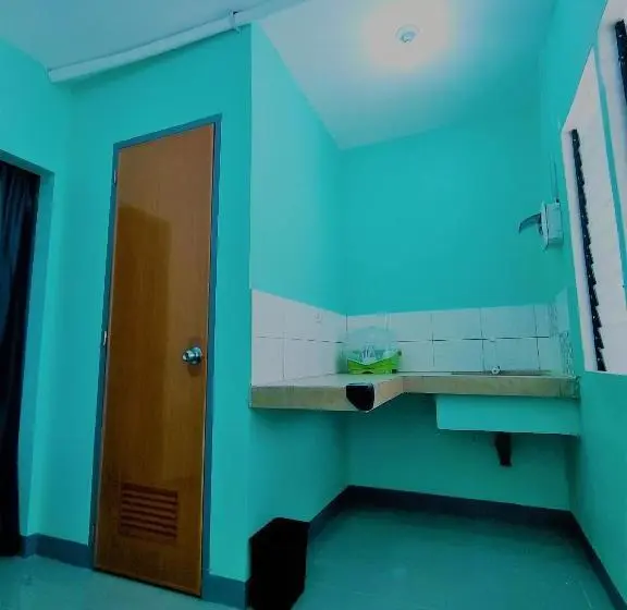Standard Room, Innskeep