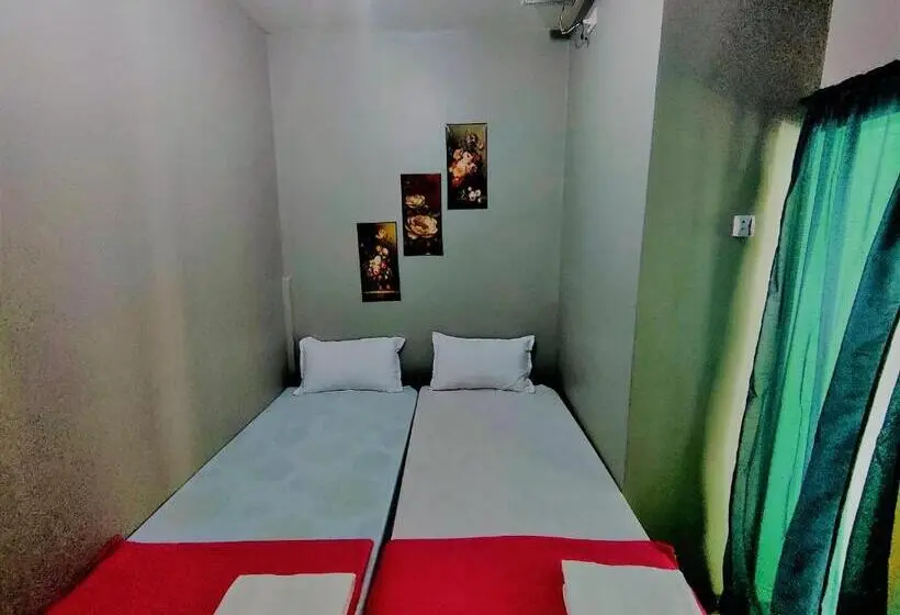 Standard Room, Innskeep