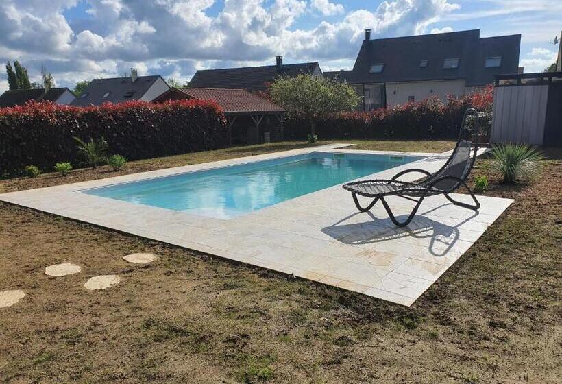 Номер Стандарт Совместная Ванная, Idéal 24h Voiture, Moto, Camion