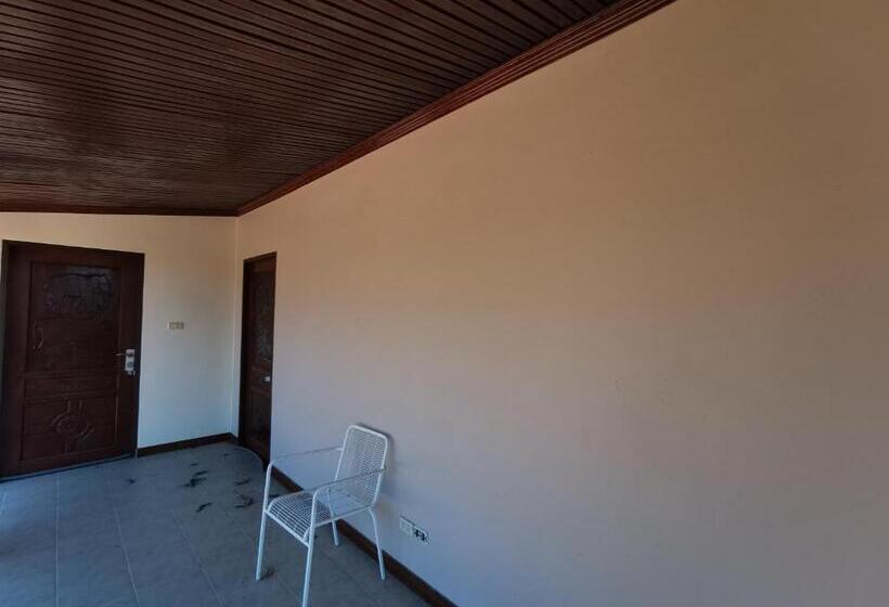 Négyszemélyes Classic Szoba, Lek Homestay