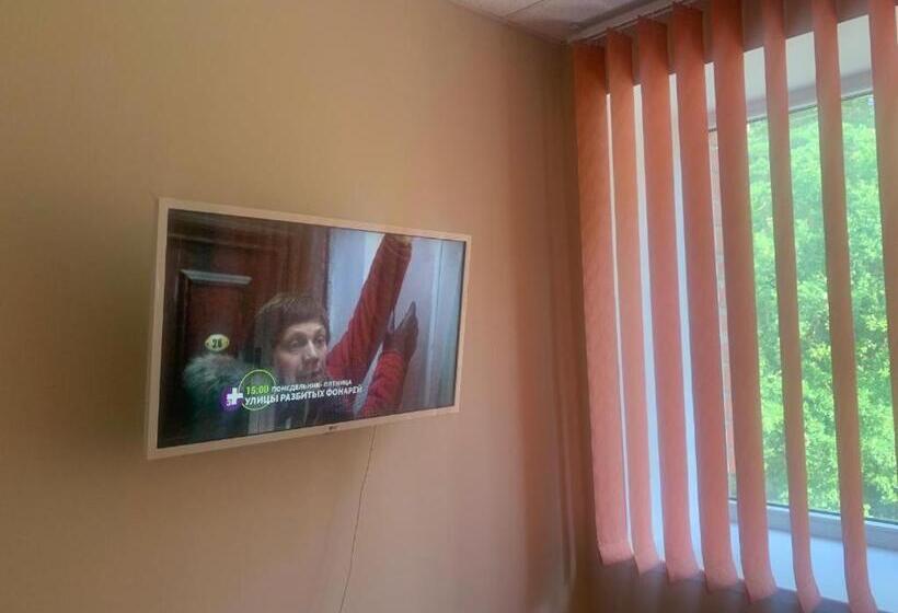 اتاق اکونومی, Motel Minerva