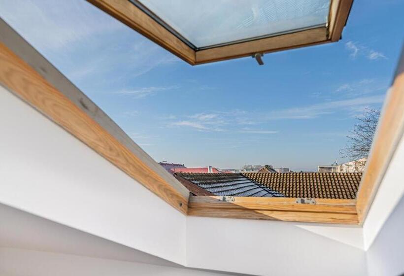 エコノミールーム, Bada Bing Residence