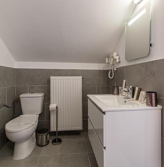 エコノミールーム, Bada Bing Residence