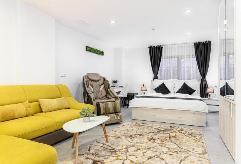 ファミリールーム, Bada Bing Residence