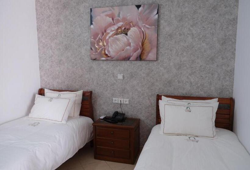 غرفة قياسية, Jnane Yemma