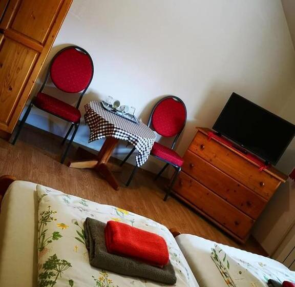 חדר סטנדרט לארבעה, Penzión Pod Orechom