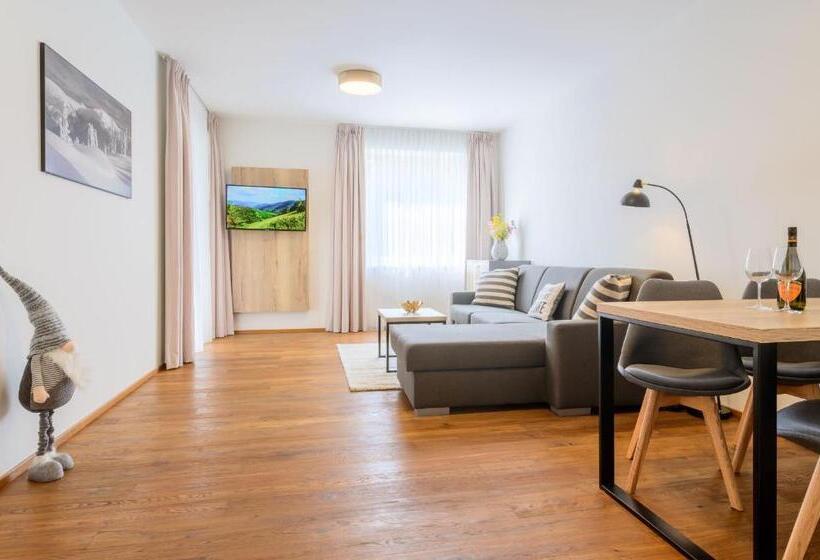 شقة غرفة نوم واحدة مزودة بشُرفة, Apartmány Resort Vrchlabí