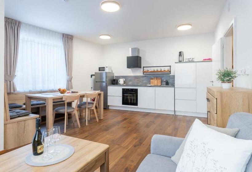 آپارتمان 2 خوابه با بالکن, Apartmány Resort Vrchlabí