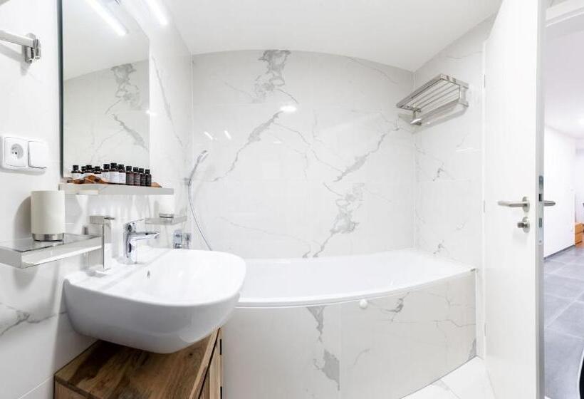 آپارتمان 2 خوابه با بالکن, Apartmány Resort Vrchlabí
