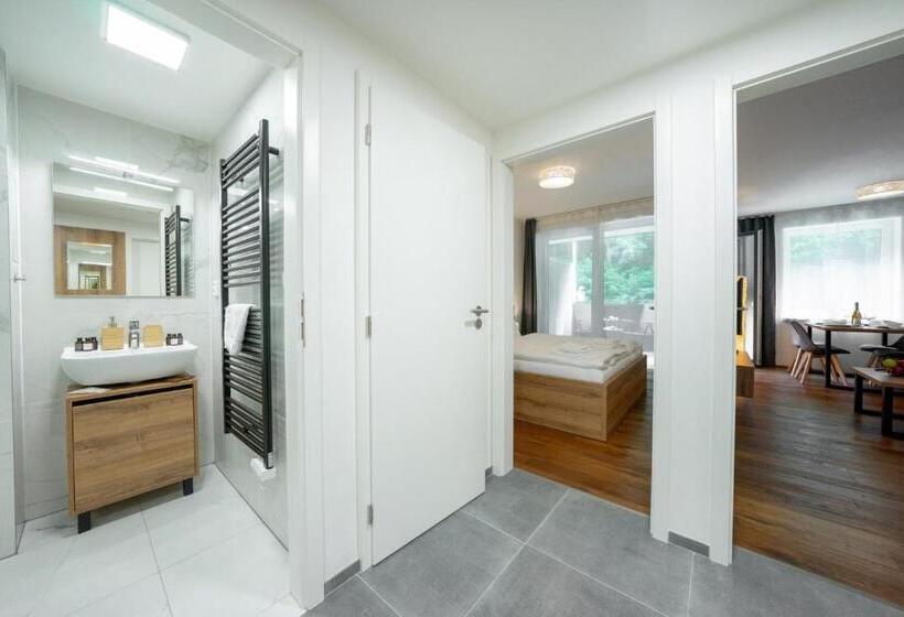 شقة غرفة نوم واحدة مزودة بشُرفة, Apartmány Resort Vrchlabí