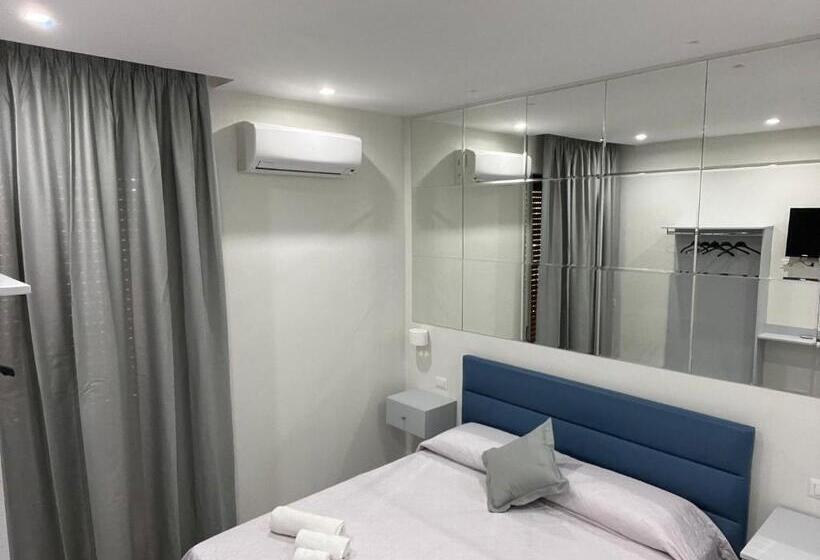 اتاق استاندارد, La Nuova Hera