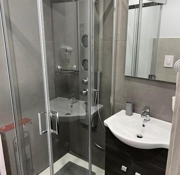 اتاق لوکس با بالکن و چشم‌انداز دریا, La Nuova Hera