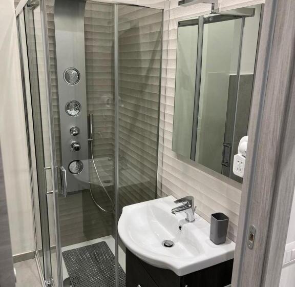 اتاق لوکس با بالکن و چشم‌انداز دریا, La Nuova Hera