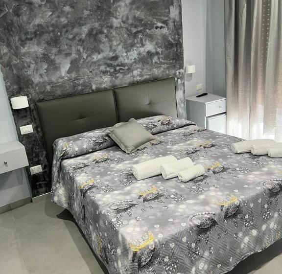 اتاق لوکس با بالکن و چشم‌انداز دریا, La Nuova Hera