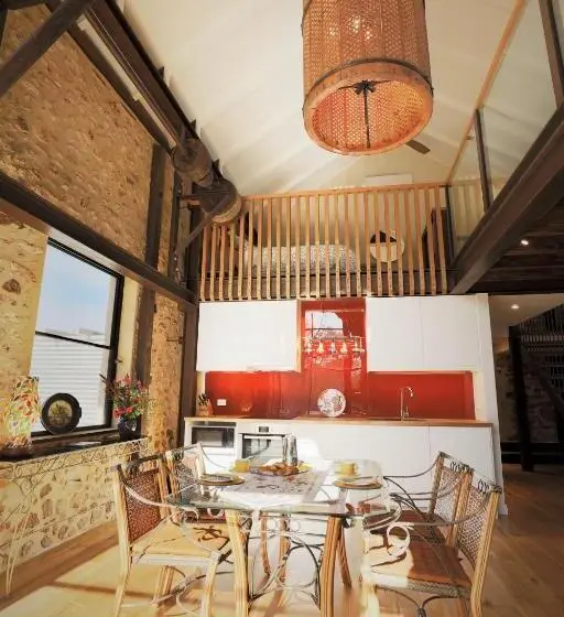 キングサイズベッドのデラックスルーム, The Old Chaff Mill Organic Vineyard Retreat