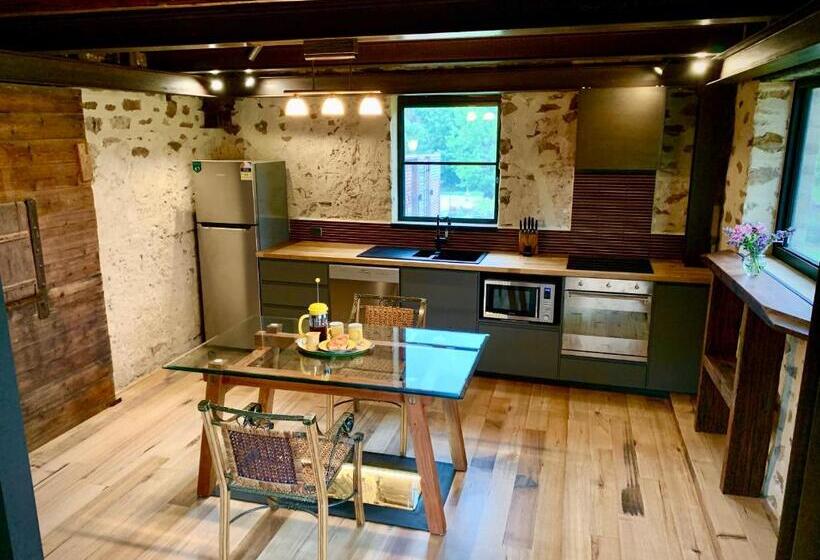 带大床的标准间, The Old Chaff Mill Organic Vineyard Retreat