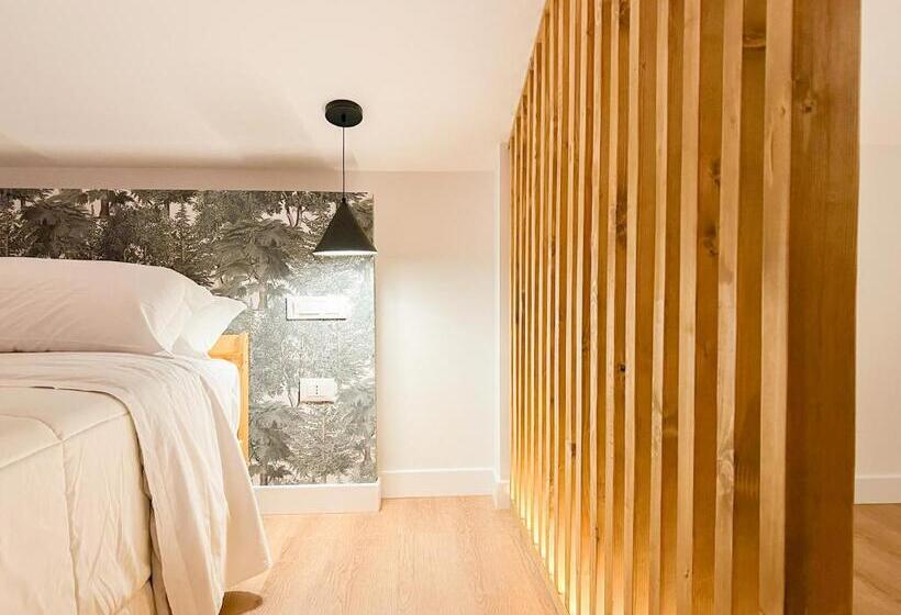 اتاق لوکس, Wolf House Bnb