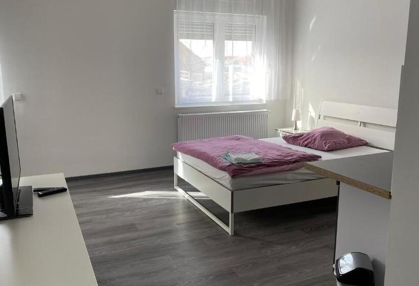 スタンダードルーム, Pension Neon