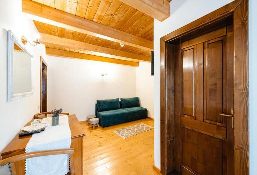 اتاق خانوادگی, Pensiunea Popas In Apuseni