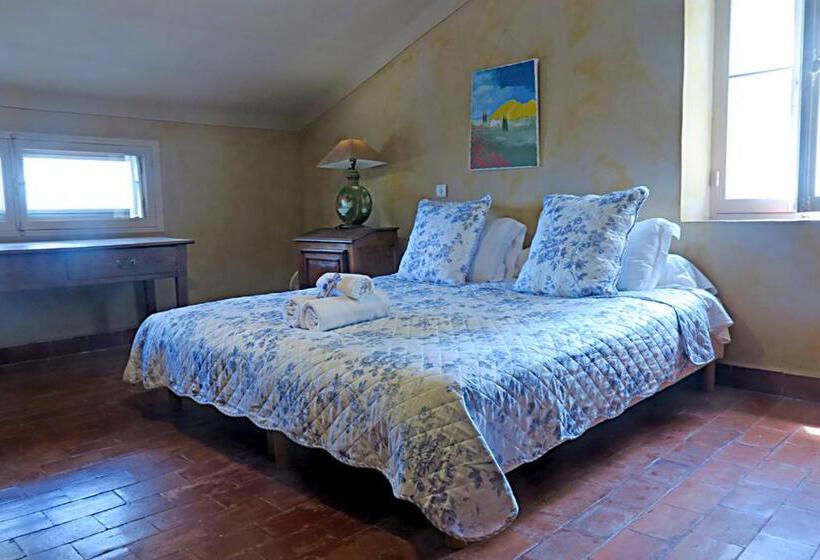 سوئیت با تخت بزرگ, B&b Villa La Renarde