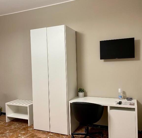 اتاق استاندارد با چشمانداز باغ, Happy Days Terracina