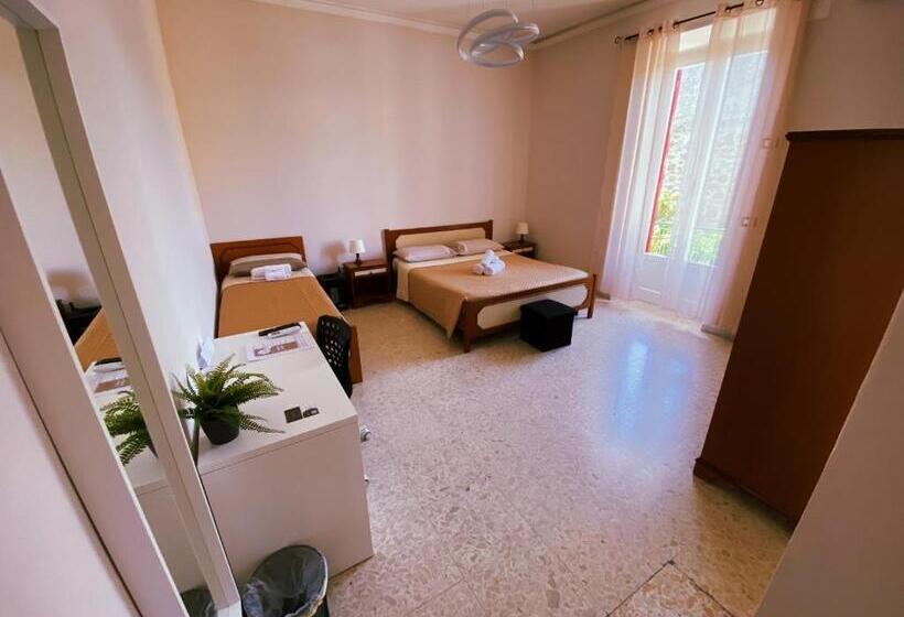 اتاق استاندارد سه تخته با بالکن, Happy Days Terracina