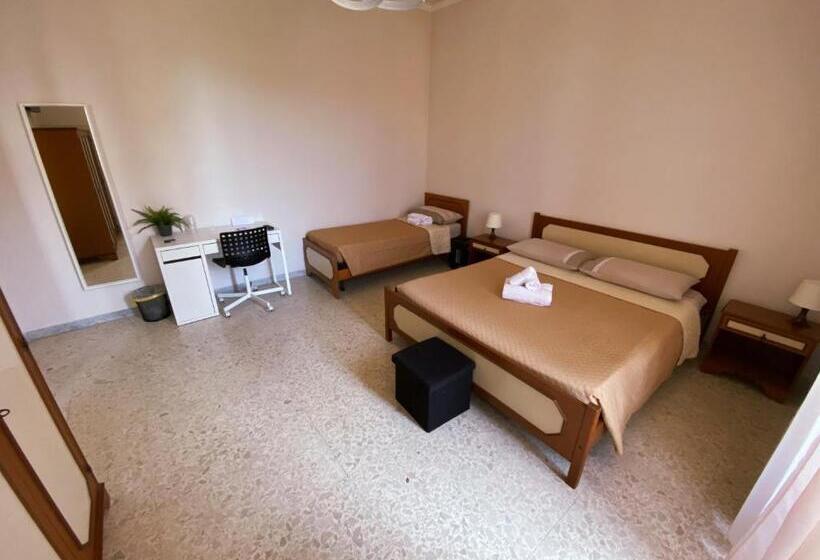 اتاق استاندارد سه تخته با بالکن, Happy Days Terracina