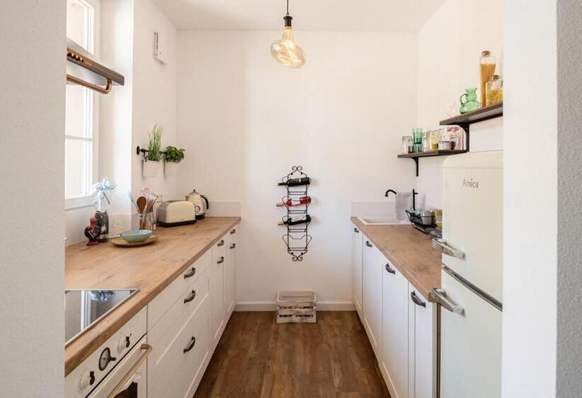 Студио Стандарт с Балконом, Boardinghouse Alte Spinnerei