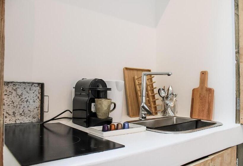 غرفة قياسية, Oscar