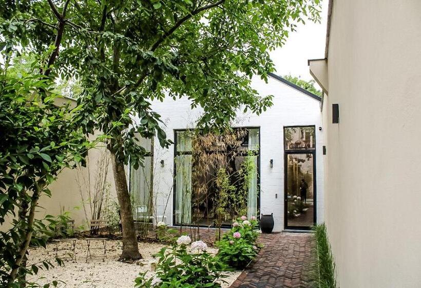 غرفة قياسية داخلية, Oscar