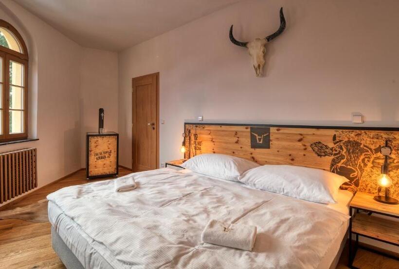 발코니 디럭스 룸, Pivni