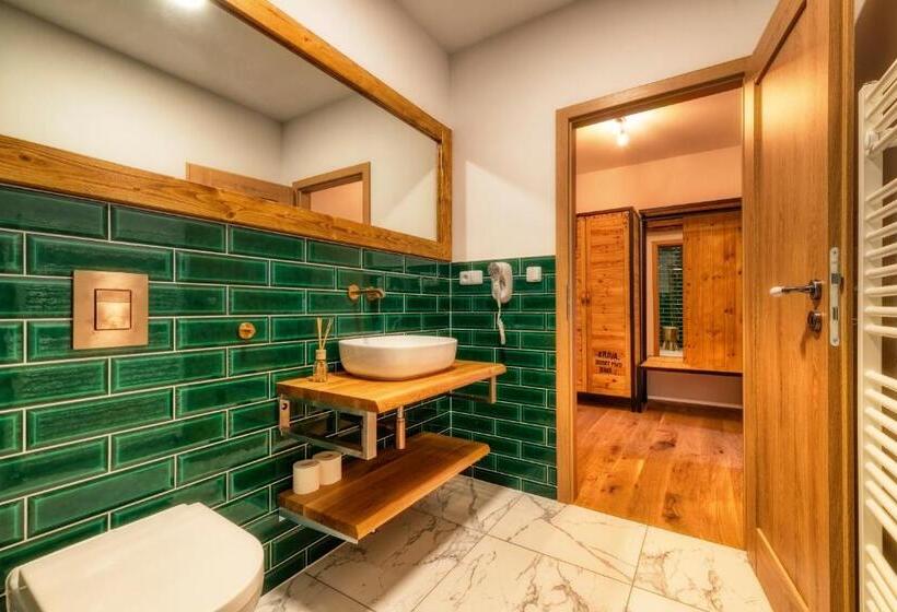 발코니 디럭스 룸, Pivni