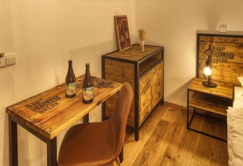 패밀리 룸, Pivni