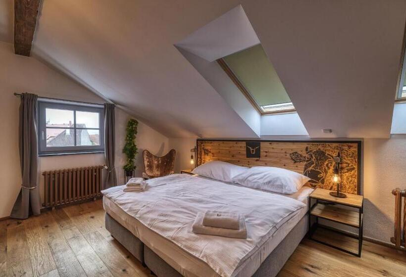 수피리어 룸, Pivni