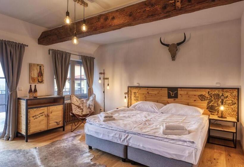 발코니 디럭스 룸, Pivni